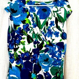 Pretty blue v-neck floral dress